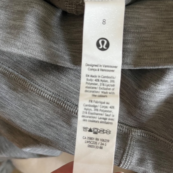 Lululemon Size 8 - 25 inches long - Picture 7 of 7